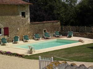 Loisirs-Notre piscine - Soleil et quiétude